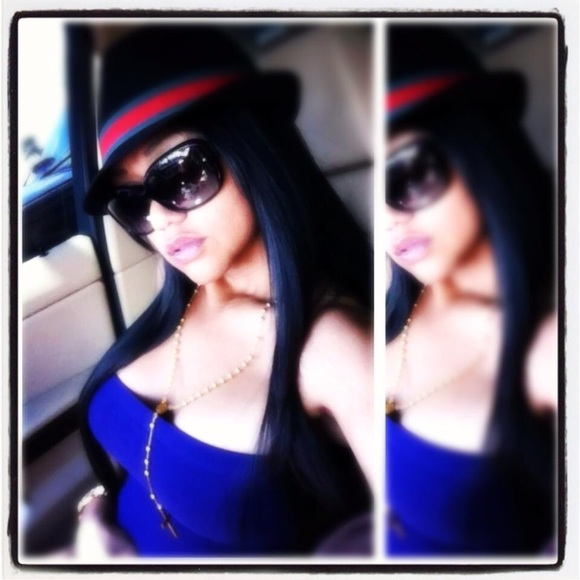 💋Meet your Posher, MeaB•Styles💋 - Picture 3 of 3